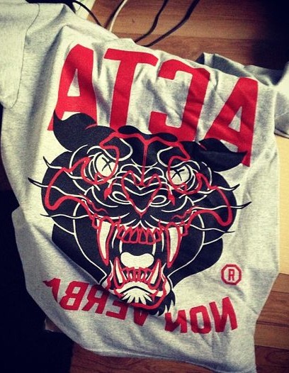 Acta Non Verba panther tee, red and navy on heather grey